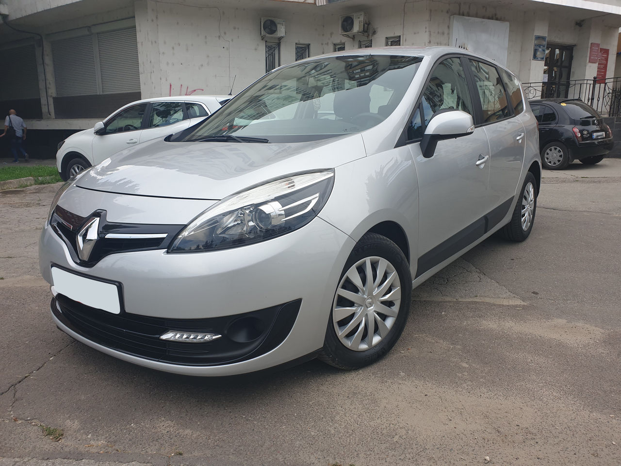 Renault Grand Scenic 2015 Chirie auto! rent a car! аренда машин! фото 0