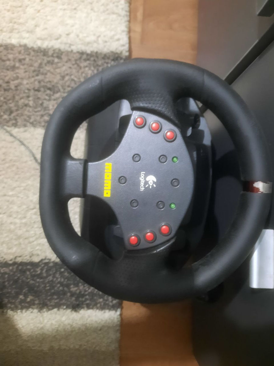 Logitech momo racing