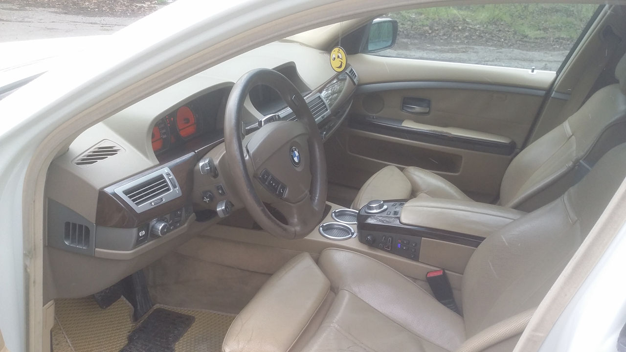 BMW 7 Series фото 4