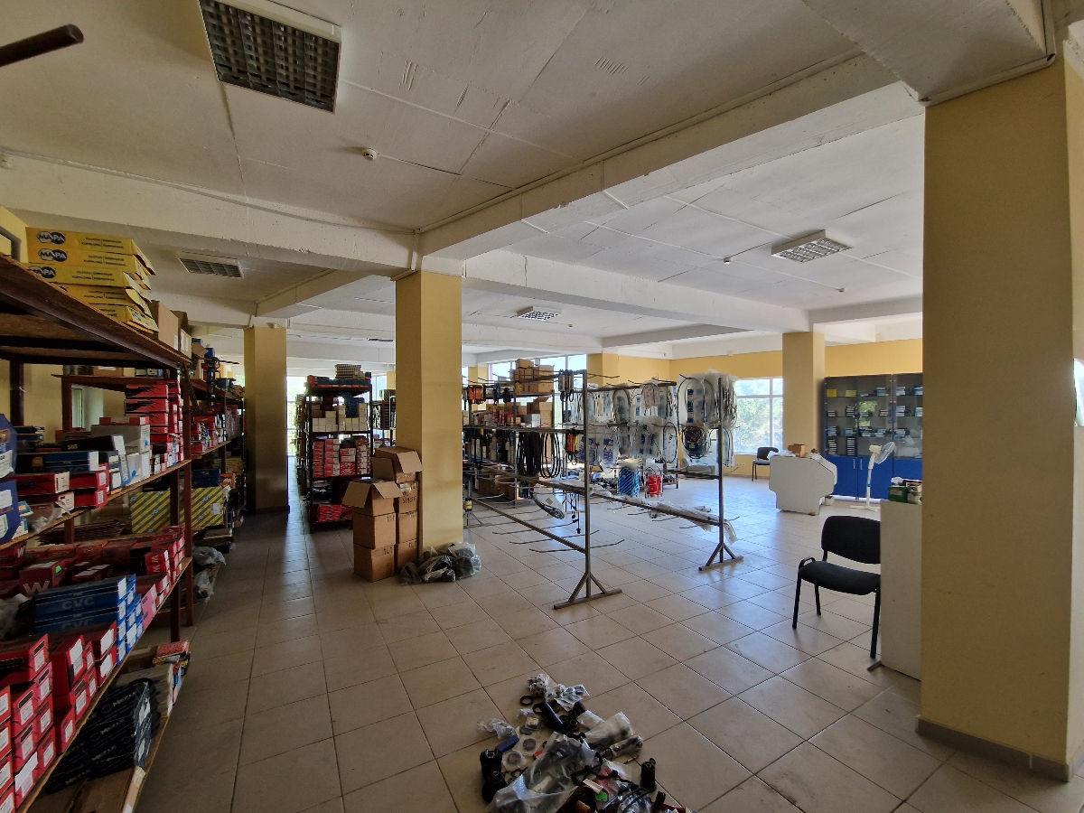 Vânzare spațiu comercial, 500mp, 350000€ foto 3