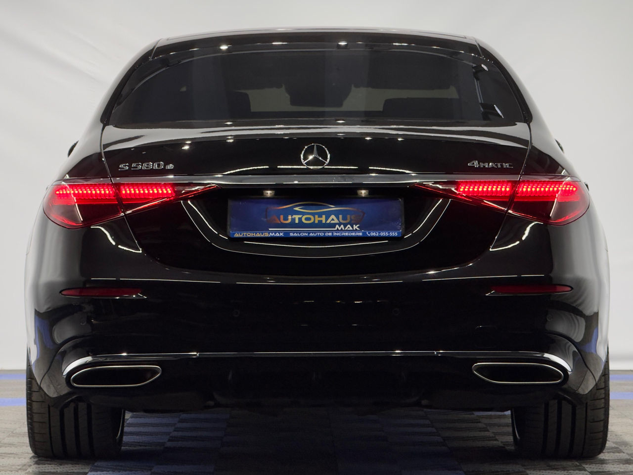 Mercedes S-Class фото 1