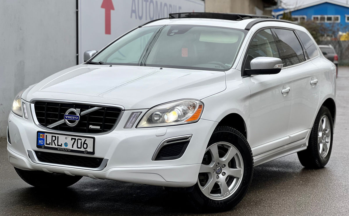 Volvo XC60 foto 1