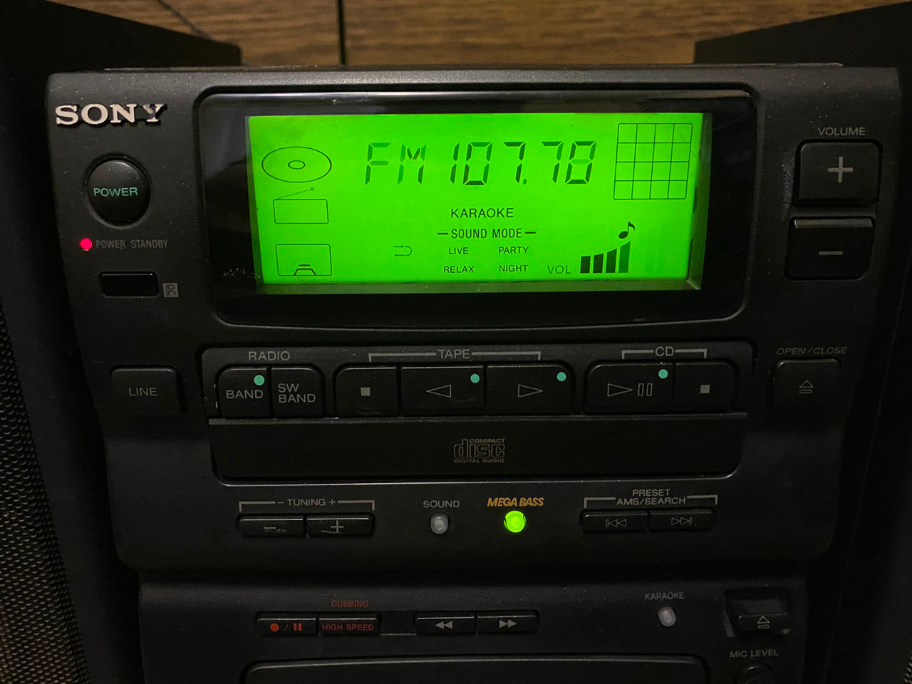 Музыкальный центр SONY PMC 301S - 990lei Все работает, кроме CD. Звучит ...