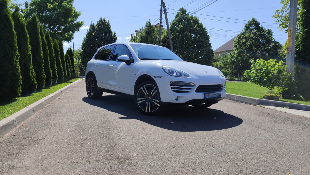 Porsche Cayenne фото 0