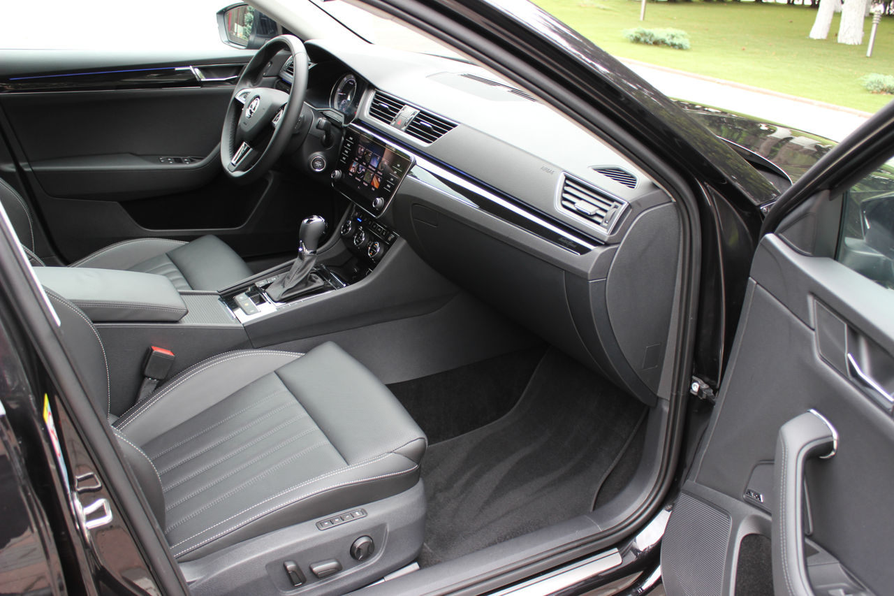 Skoda Superb foto 6