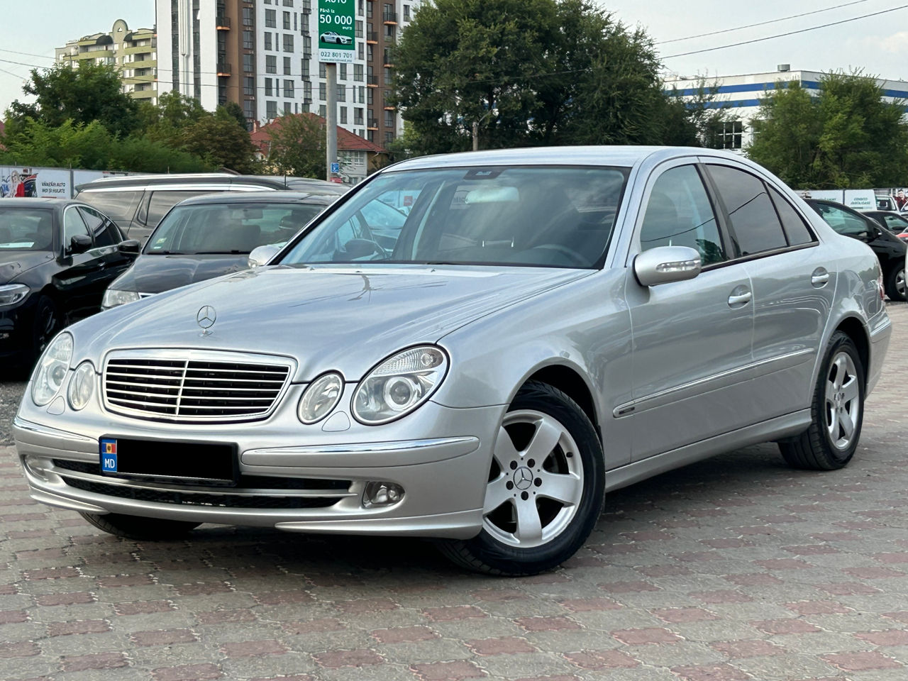 Mercedes E-Class foto 0