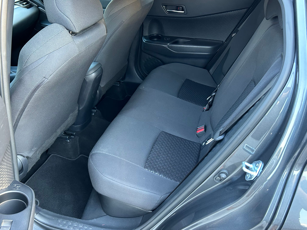 Toyota C-HR foto 16