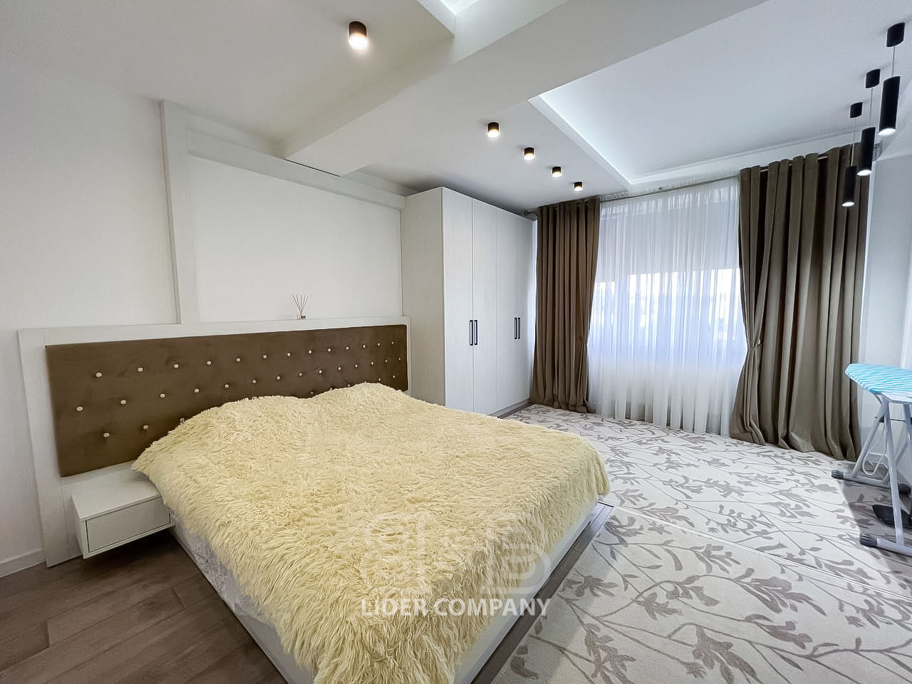 Apartament cu 2 camere, 82 m², Centru, Chișinău foto 8