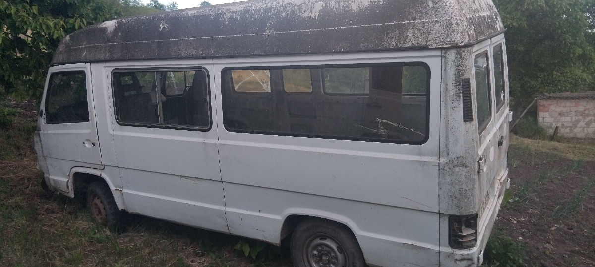 Mercedes D100 фото 5