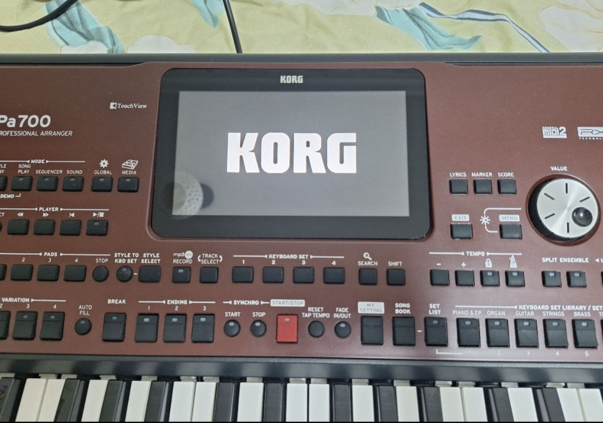 De vânzare Korg PA700 foto 6