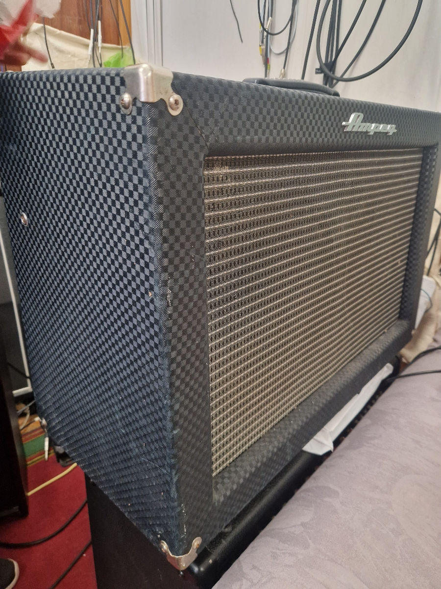 De vânzare Ampeg Reverberocket 212 foto 4