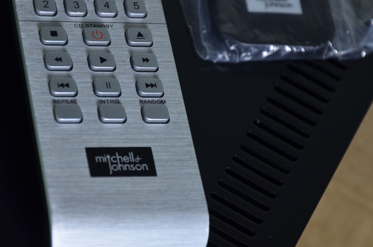 Mitchell & johnson   sap 201v hi-fi stereo amplifier / dac / phono / с 2-мя  пультами фото 5