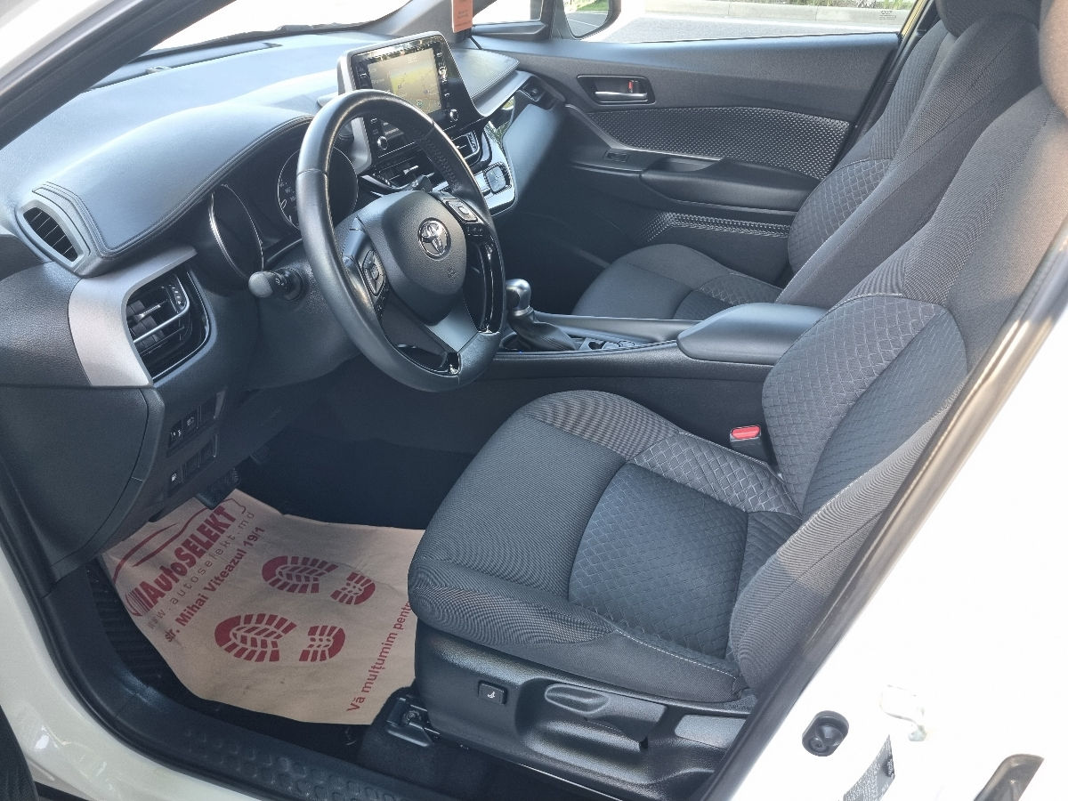 Toyota C-HR 2021 photo 9