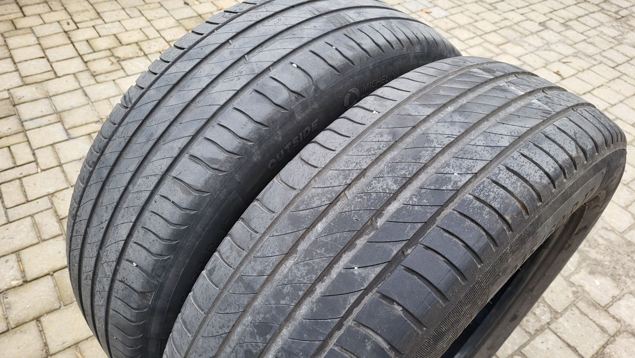 R17 215/60 Michelin foto 1