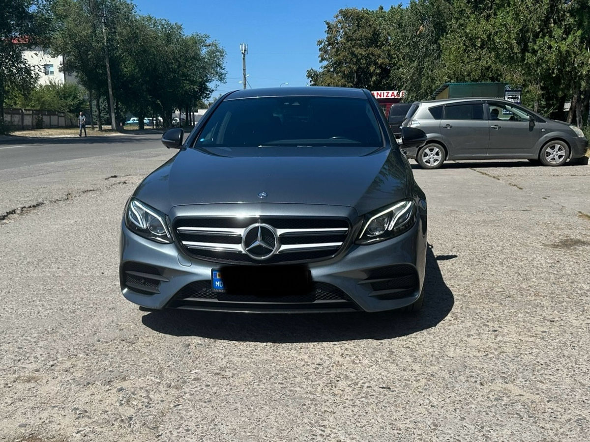 Mercedes E-Class foto 2