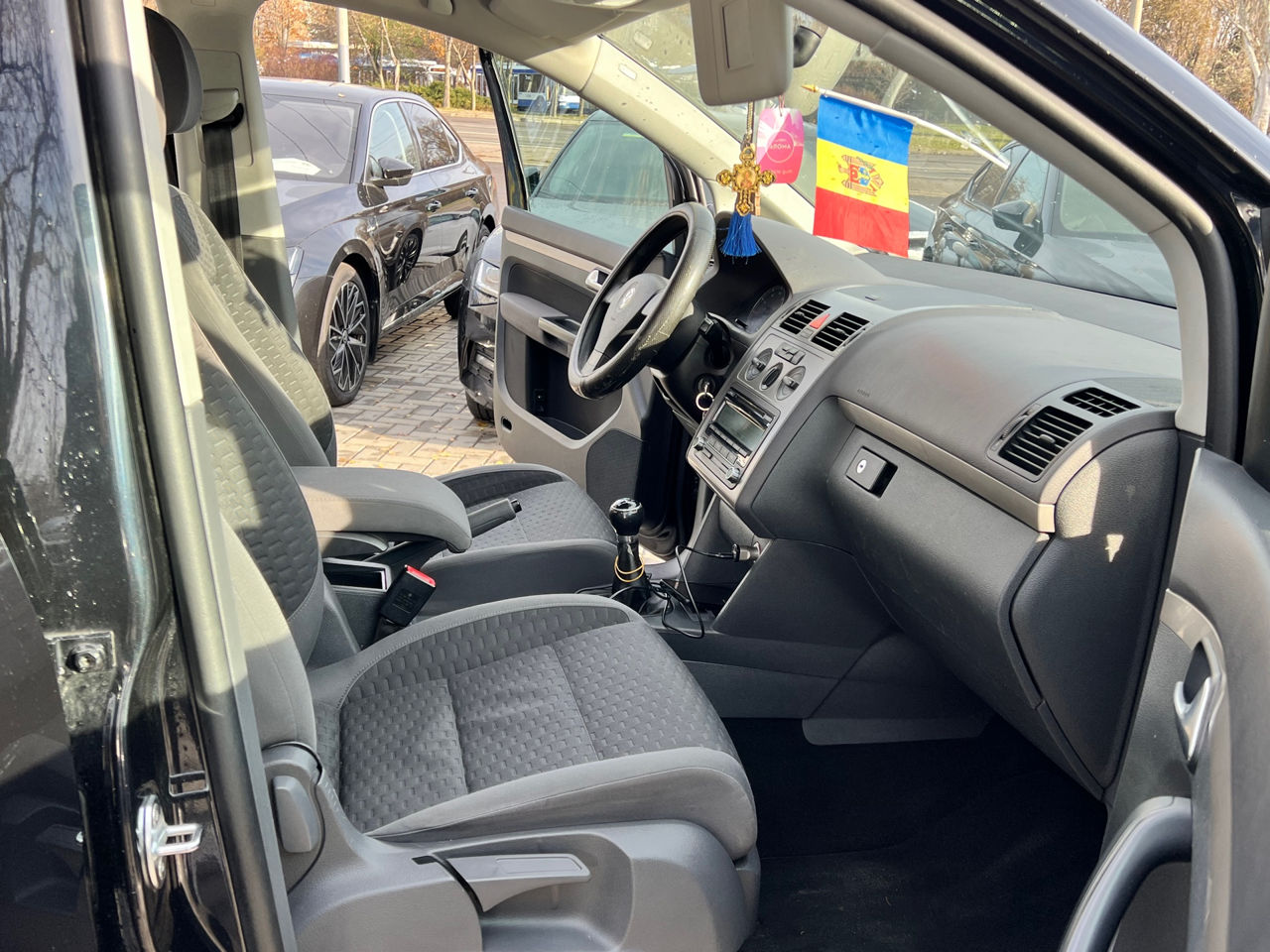 Volkswagen Touran foto 14