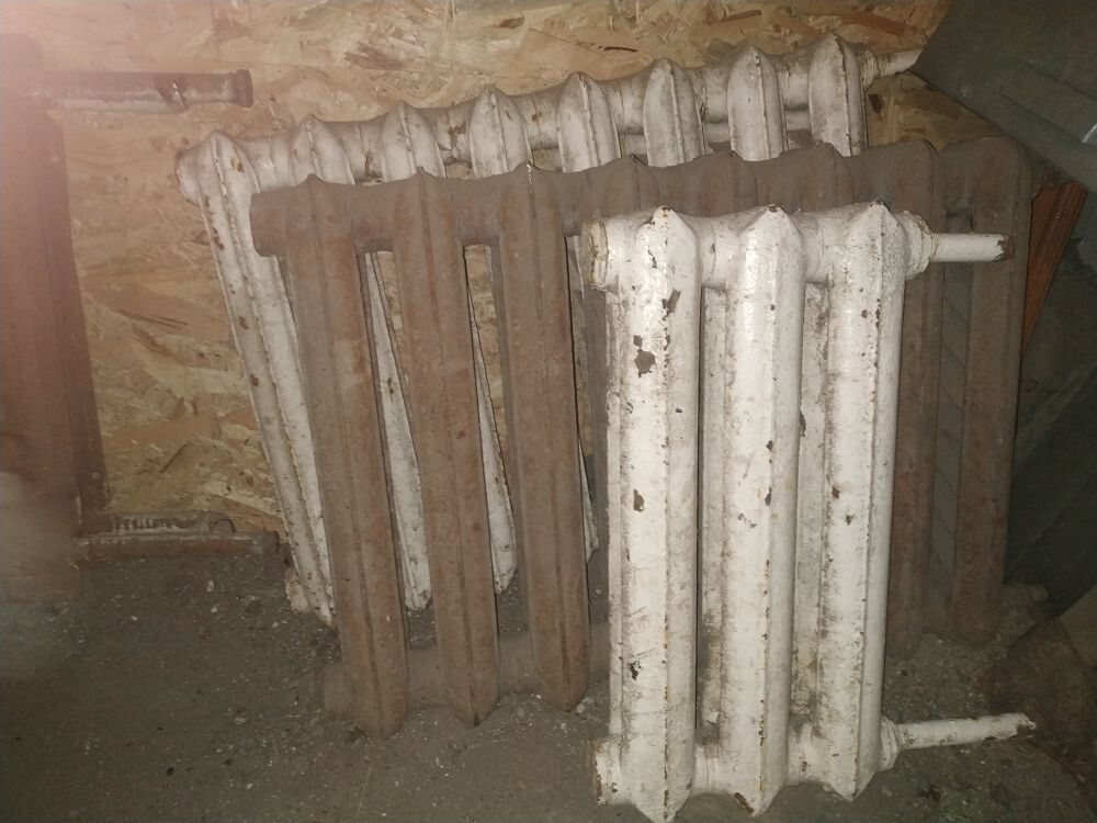 Продам чугунные батареи б/у