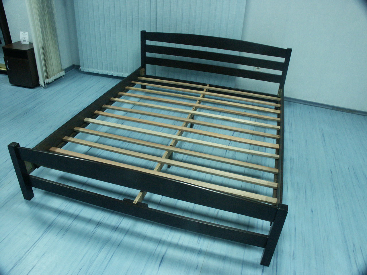 Двуспальная кровать металл дерево