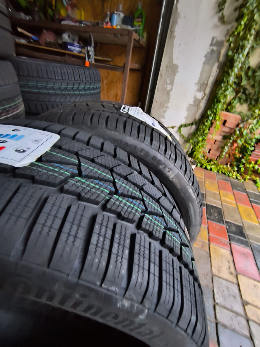 Continental noi marimea 245/40 R20, 275/35 R20.