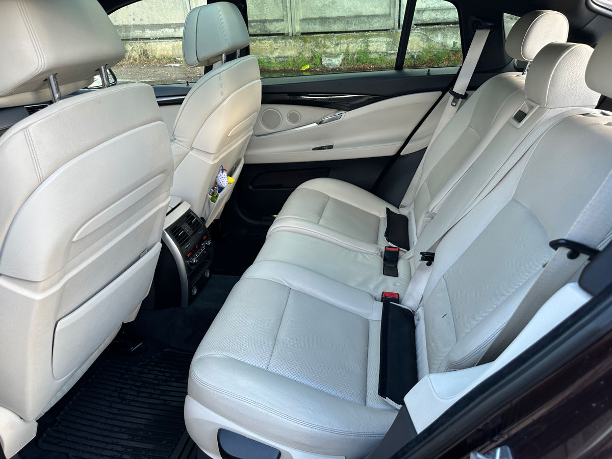 BMW 5 Series foto 8