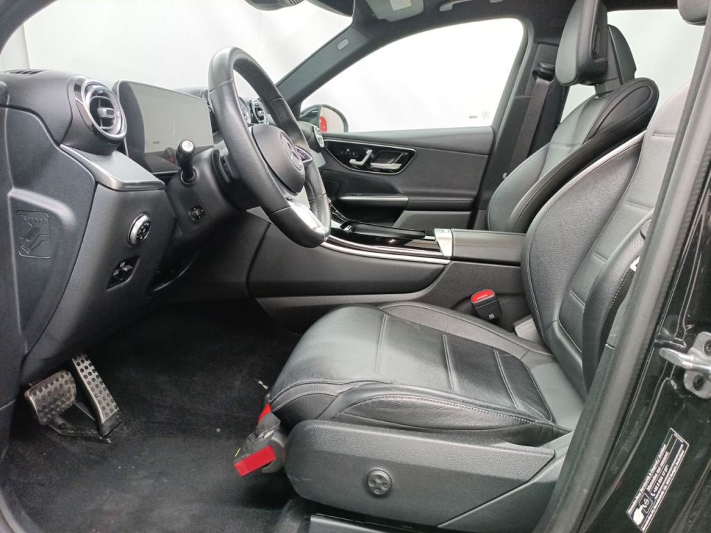 Mercedes GLC фото 8
