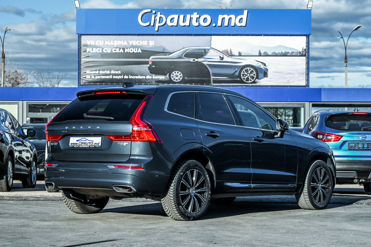 Volvo XC60 foto 1