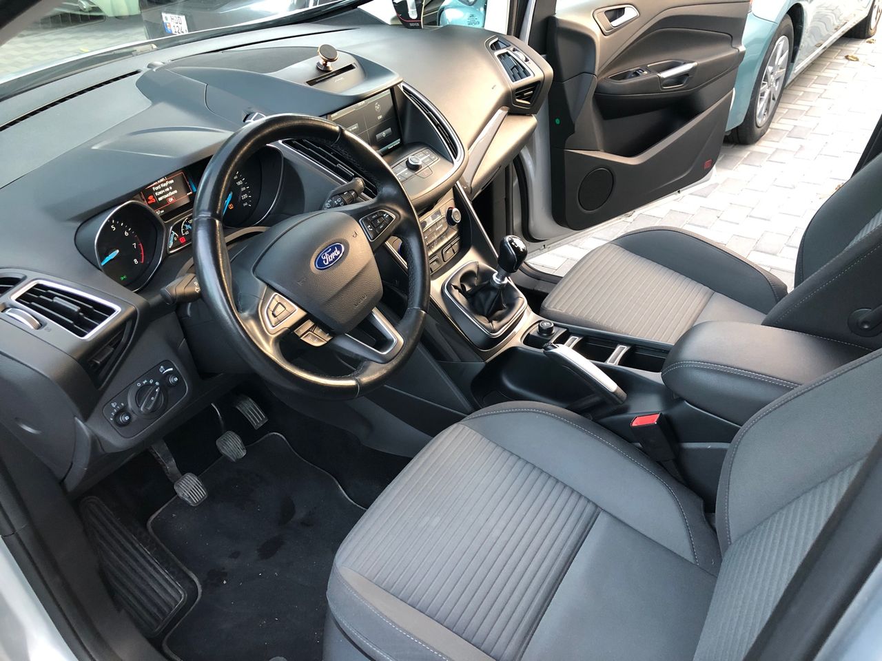 Ford C-Max фото 8