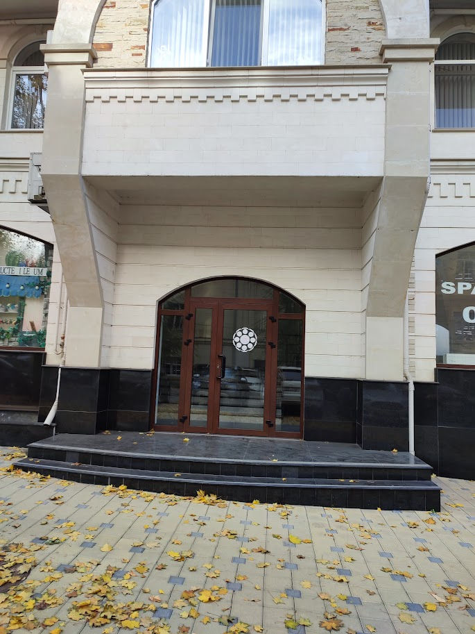 chirie  spatiu comercial pentru cafenea 180 m2 ultracentru str. sfatul tarii . foto 2