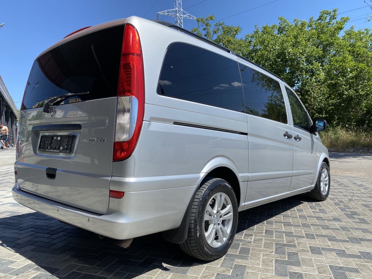 Chirie minivan Mercedes Vito ,2014,diesel ,automat foto 2