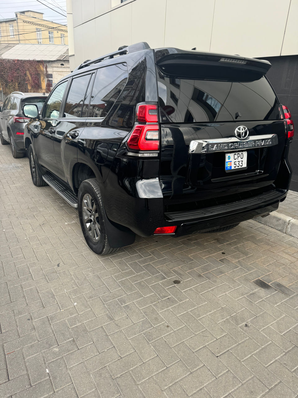 Toyota Land Cruiser Prado фото 1