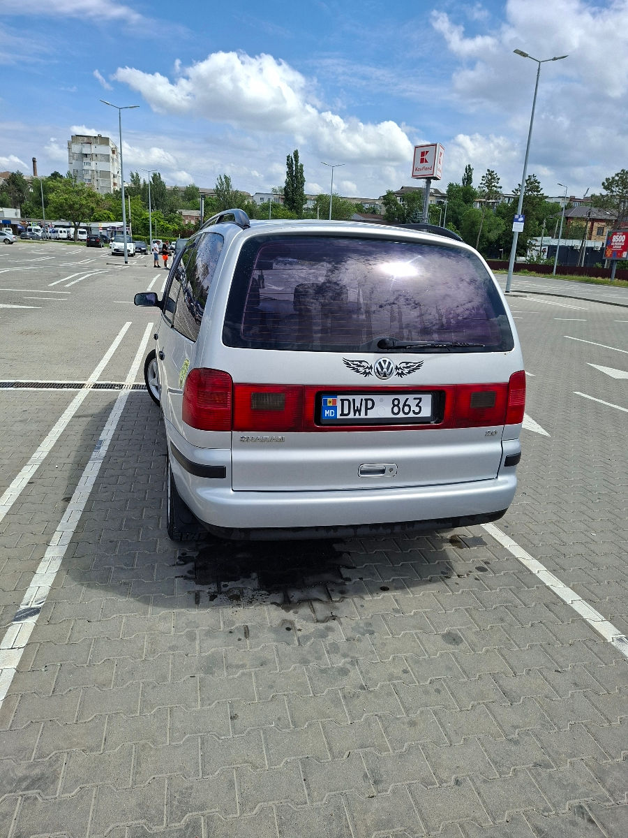 Volkswagen Sharan foto 2