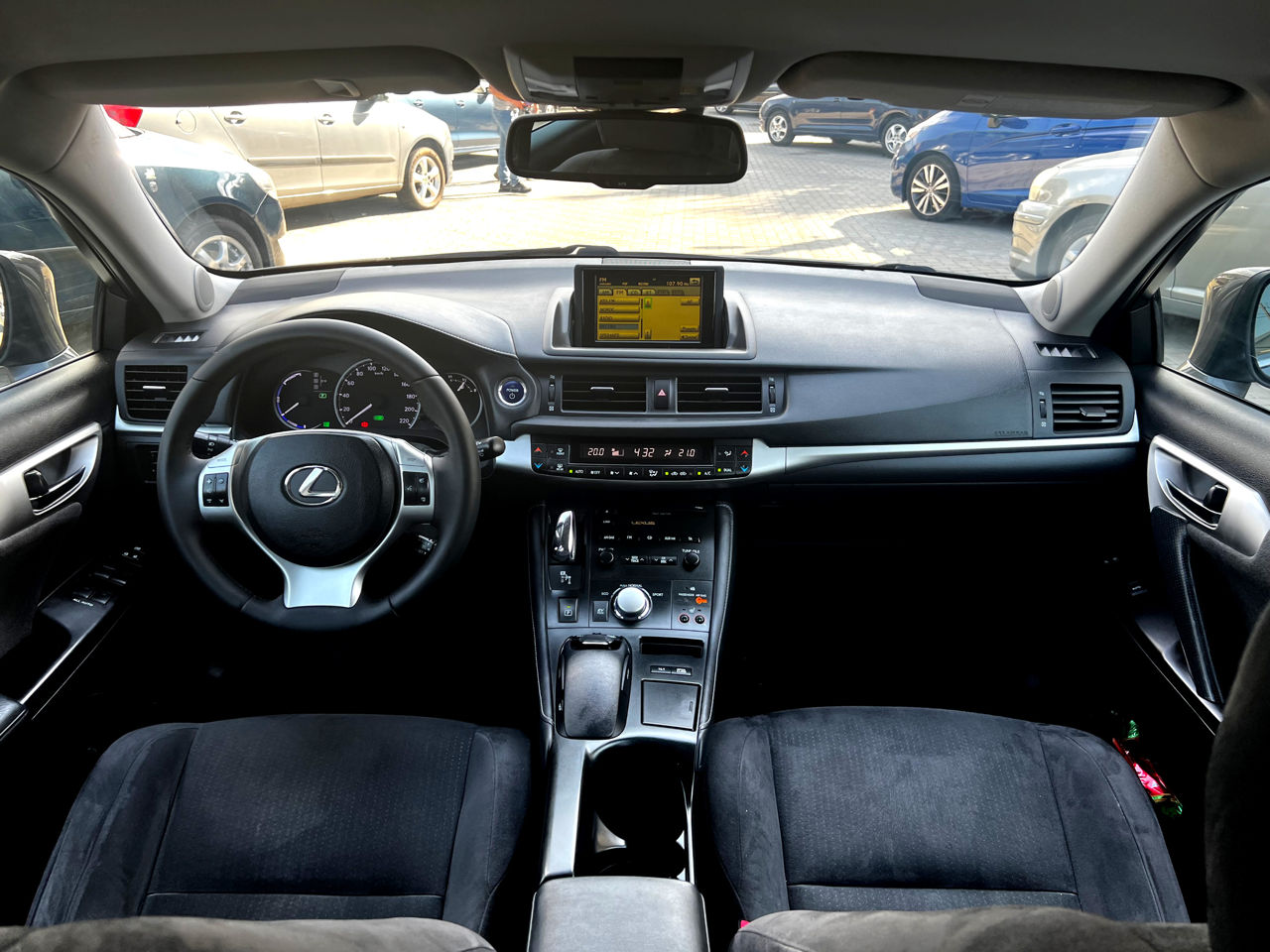 Lexus CT Series фото 6
