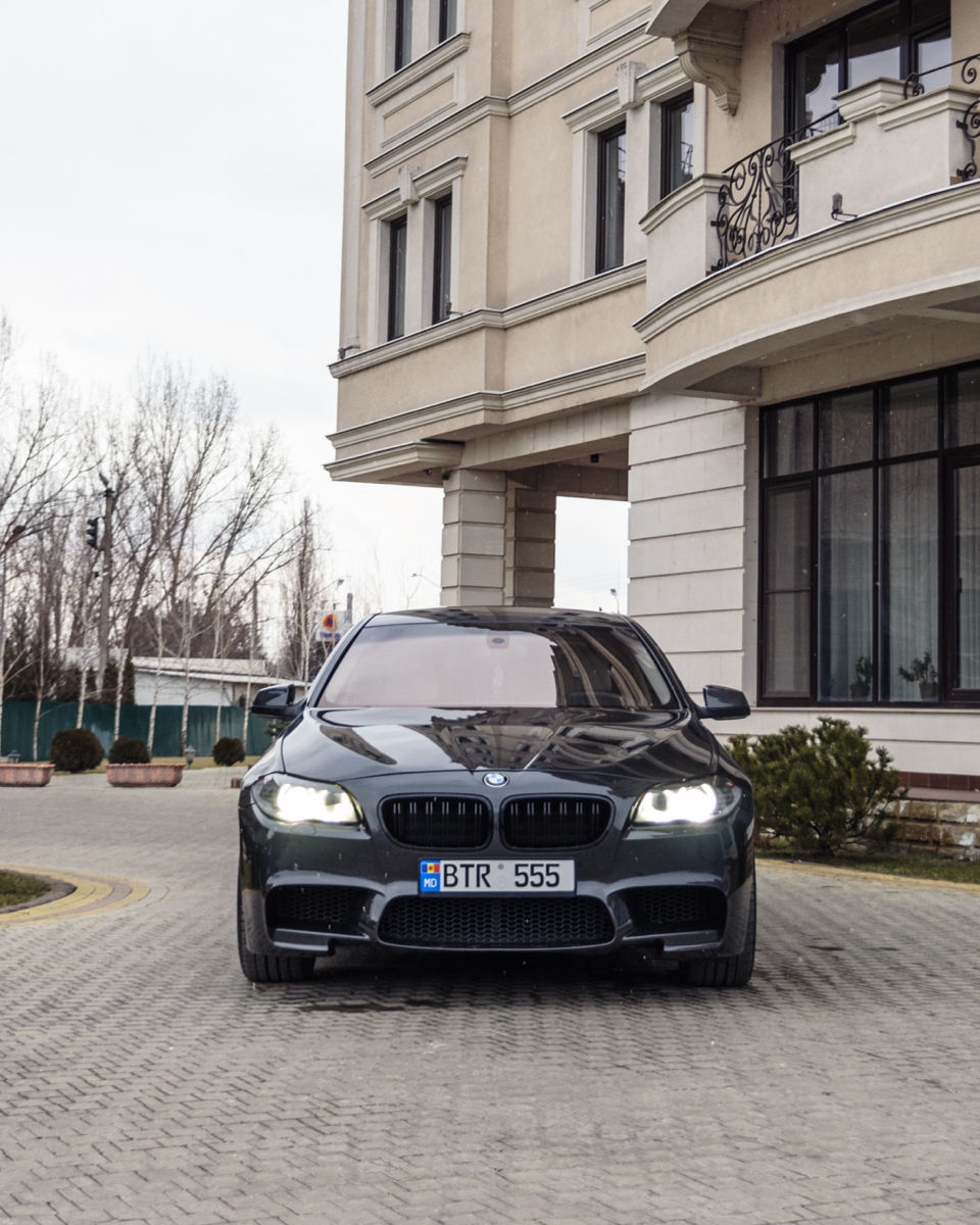 BMW 5 Series foto 8