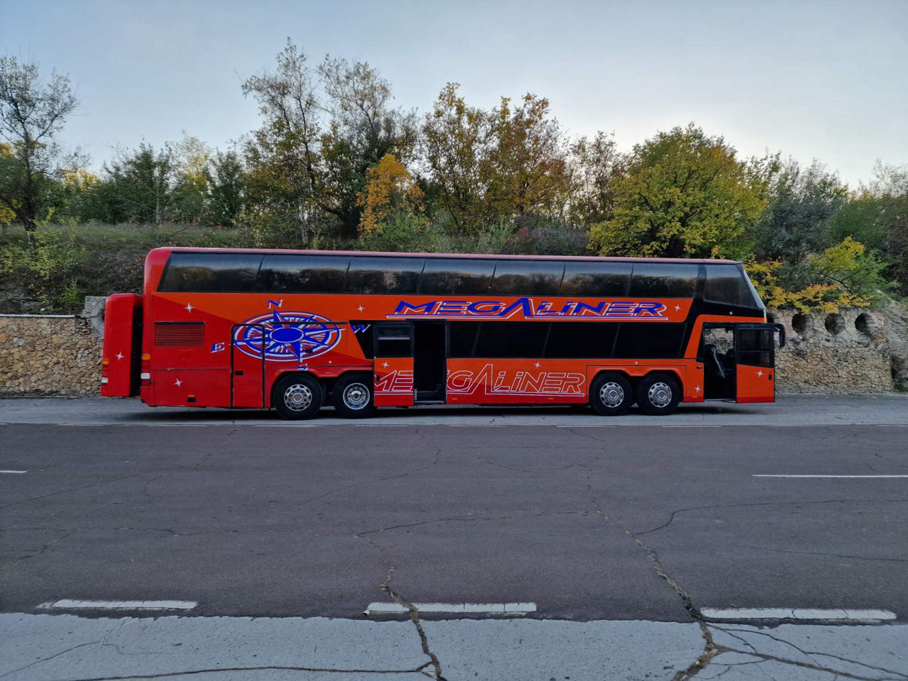 Neoplan 95 Locuri foto 3