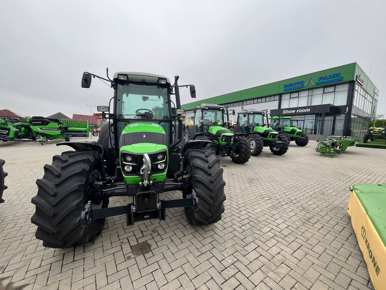 Tractor Deutz-Fahr Agrofarm 115G foto 2