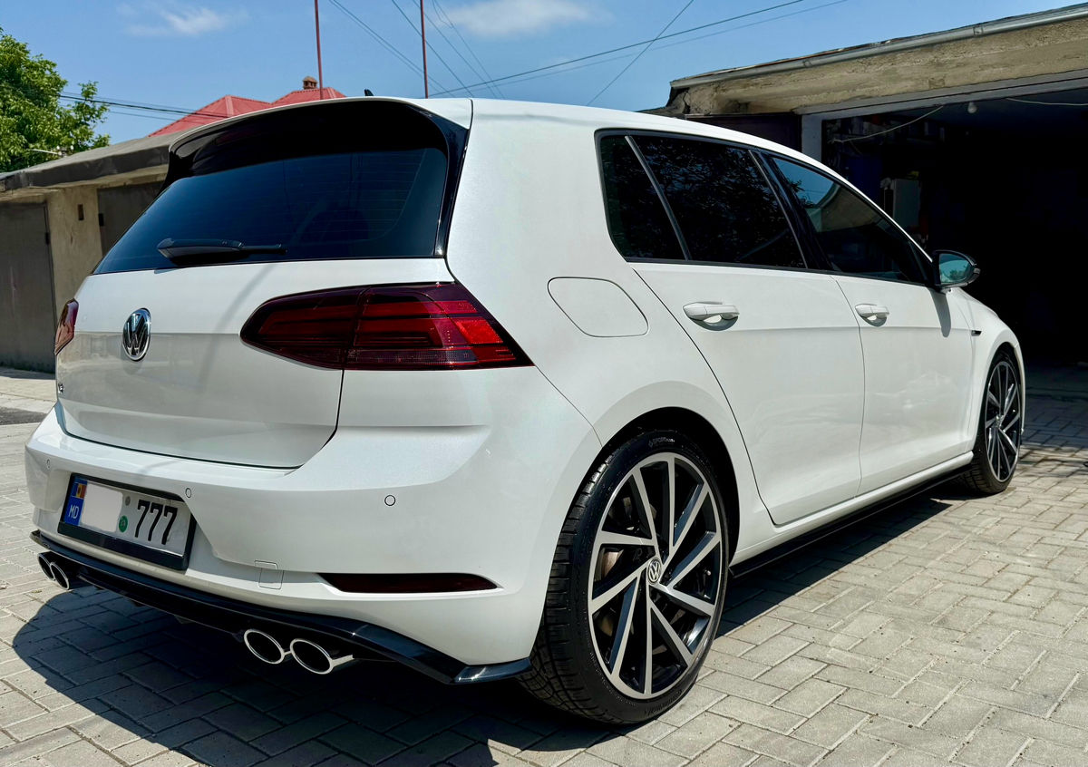 Volkswagen Golf foto 0