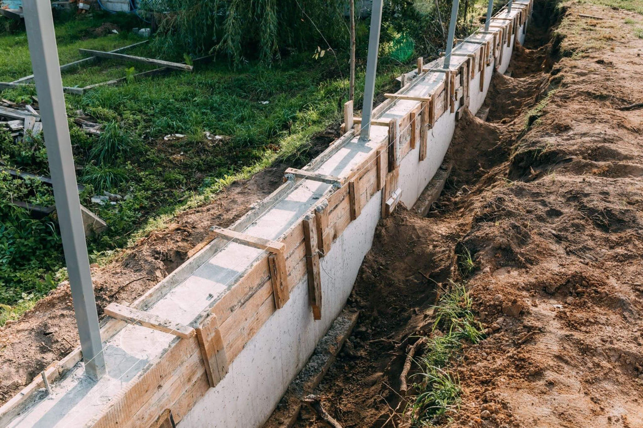 Betonam fundatii gard foto 1