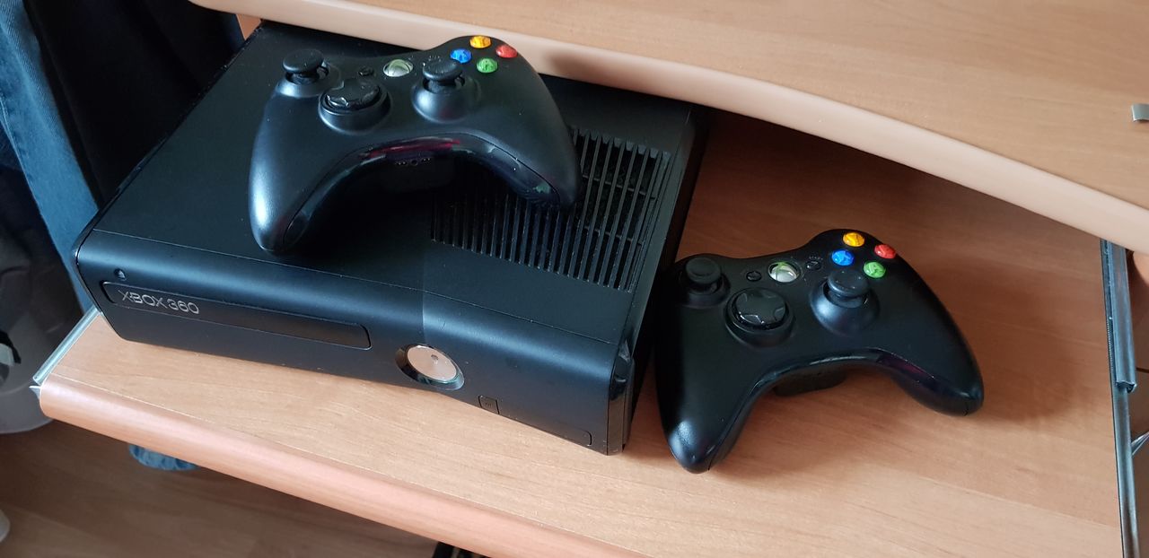 Xbox 360 S Console Model 1439