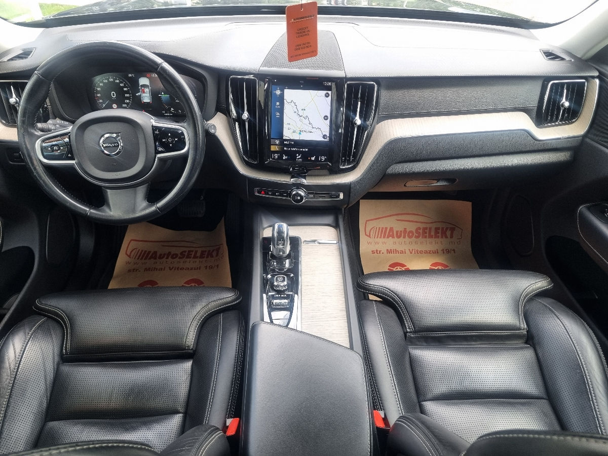 Volvo XC60 2019 photo 12