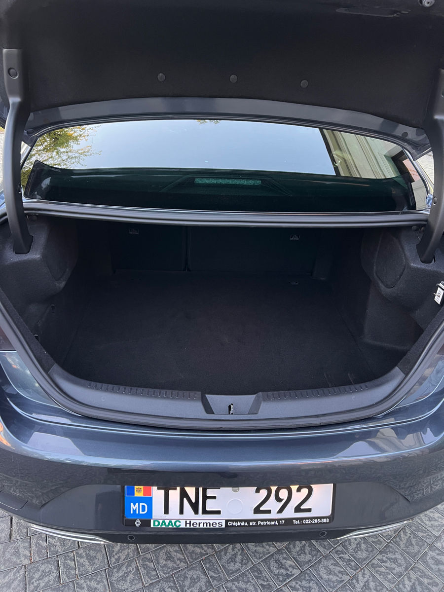 Renault Megane фото 7