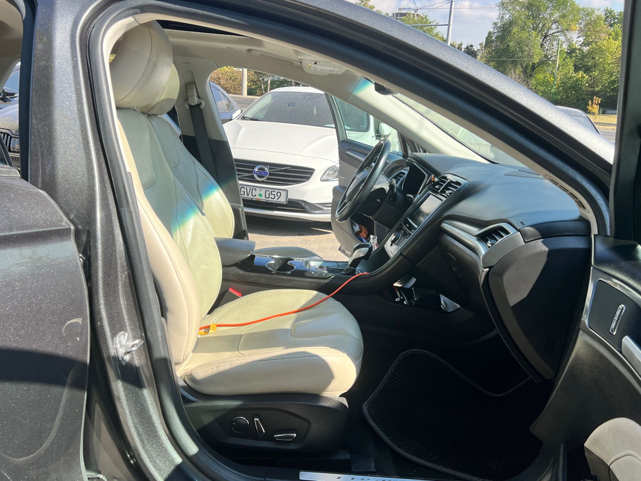 Ford Fusion foto 17