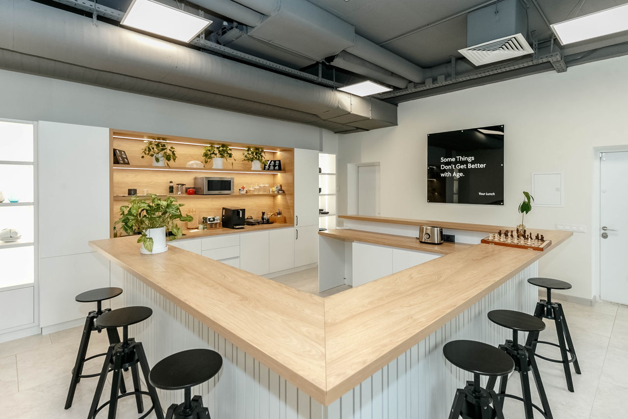 Arenda  spatii oficii comercial 484 m2 h podurilor 3,75m chisinau centru фото 8