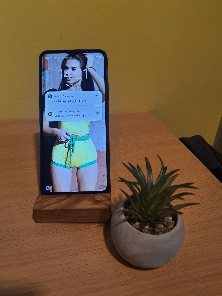 Realme C33 duos 1300 lei foto 1