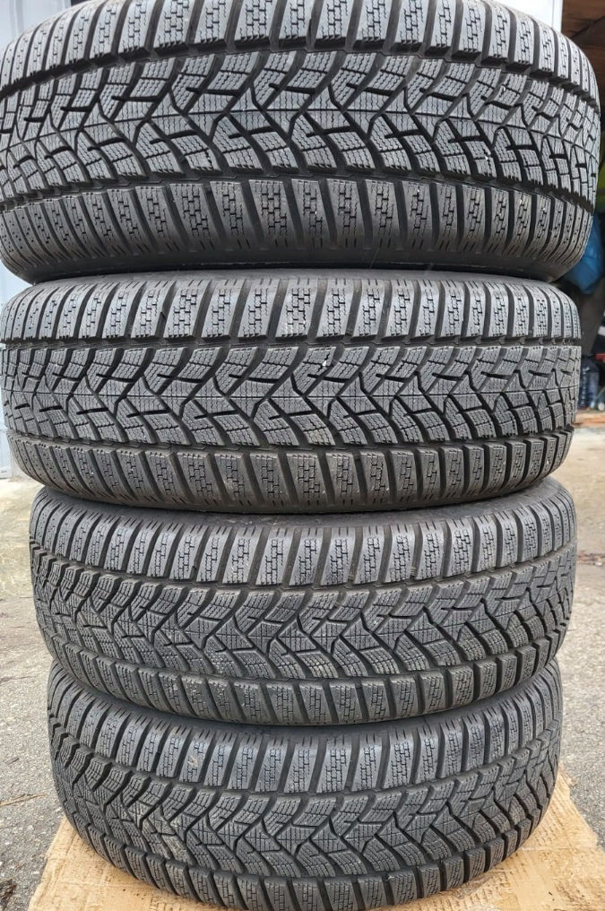 215 60 16, 2022 Dunlop Germania iarna 95% foto 0