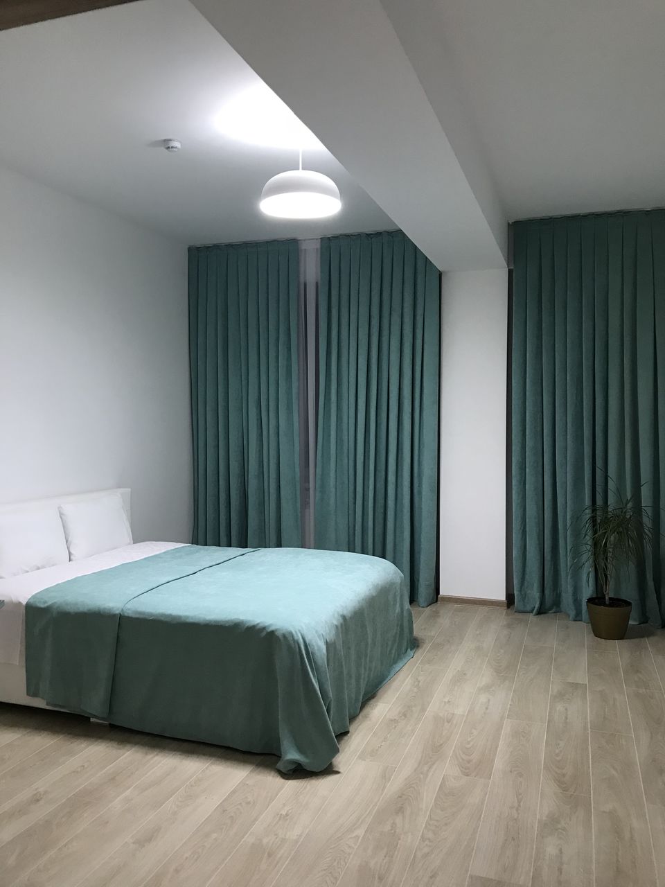 Apartament cu 2 camere, 60 m², Centru, Chișinău foto 0