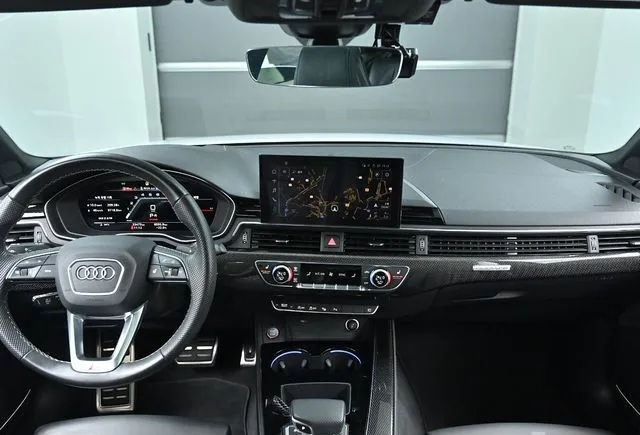 Audi S4 foto 6
