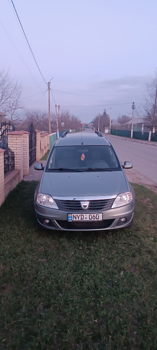 Dacia Logan foto 1
