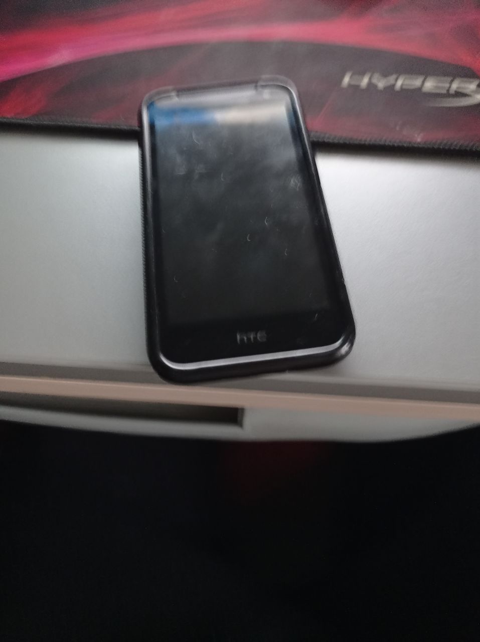 продам мобильный телефон HTC DEsire 310