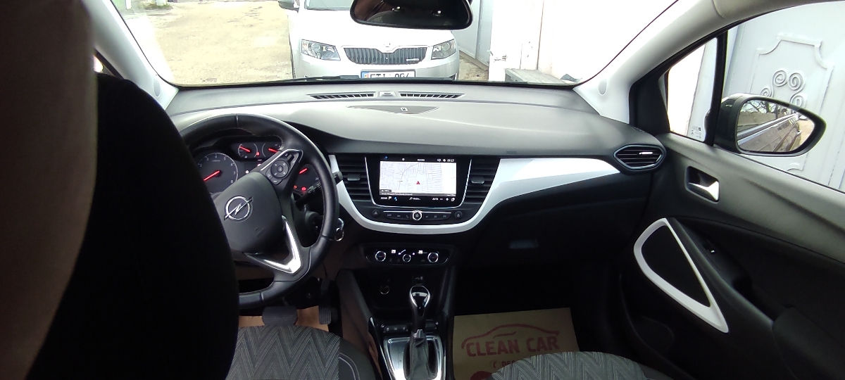 Opel Crossland X фото 1