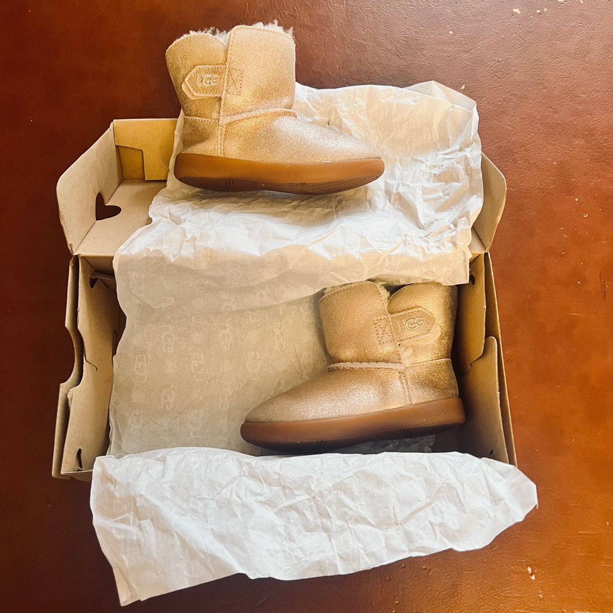 Детские UGG pentru copii foto 2
